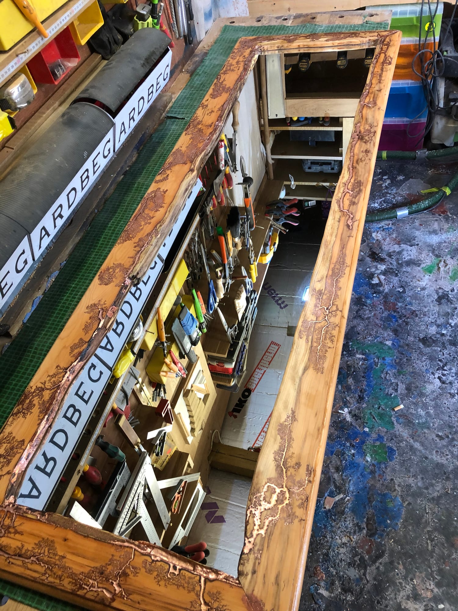 NATURAL ART MIRROR — archive photograph 16